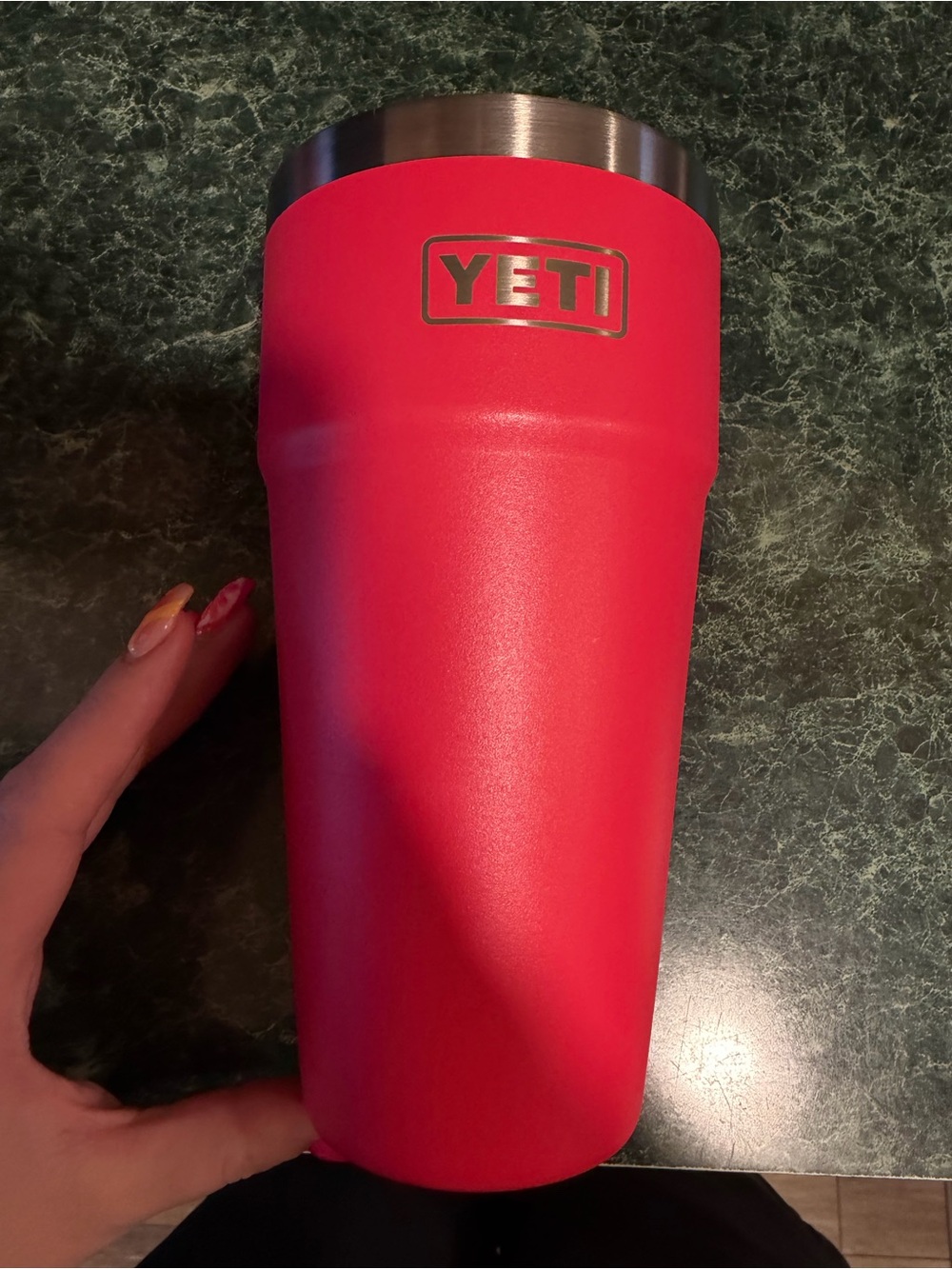 💥 YETI 🫈 Insulated Tumbler with Sip Thru Lid